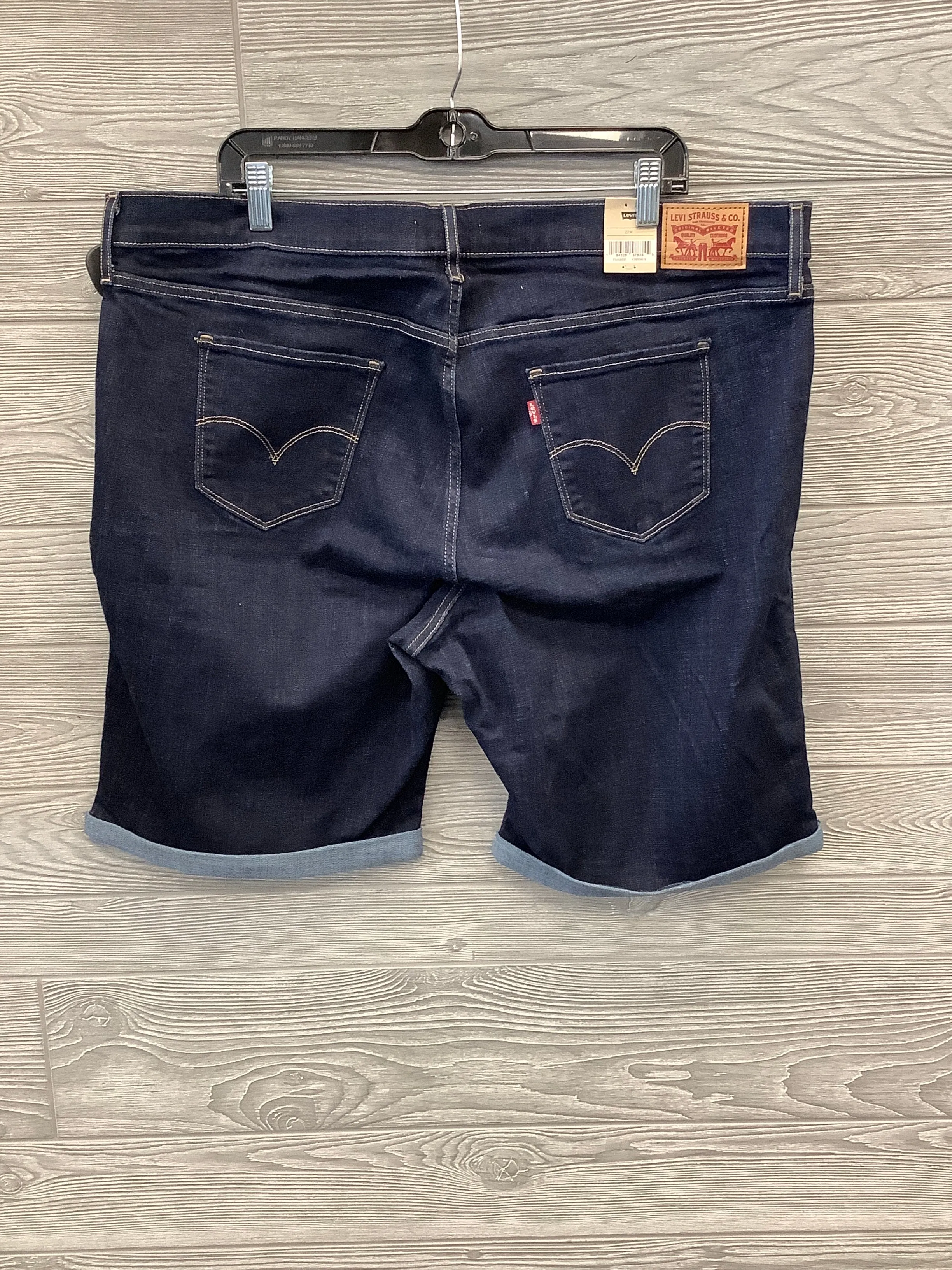 Blue Denim Shorts Levis, Size 22