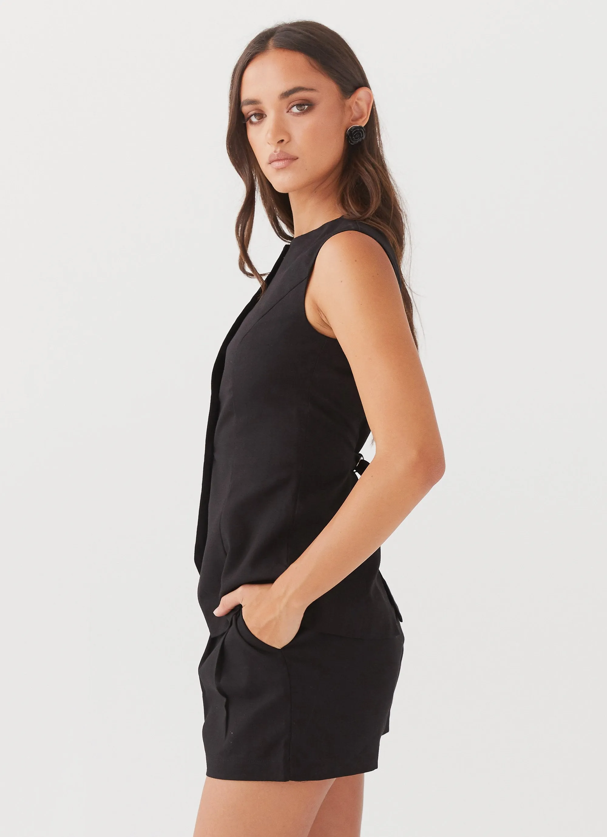 Born For Bordeaux Linen Vest - Black