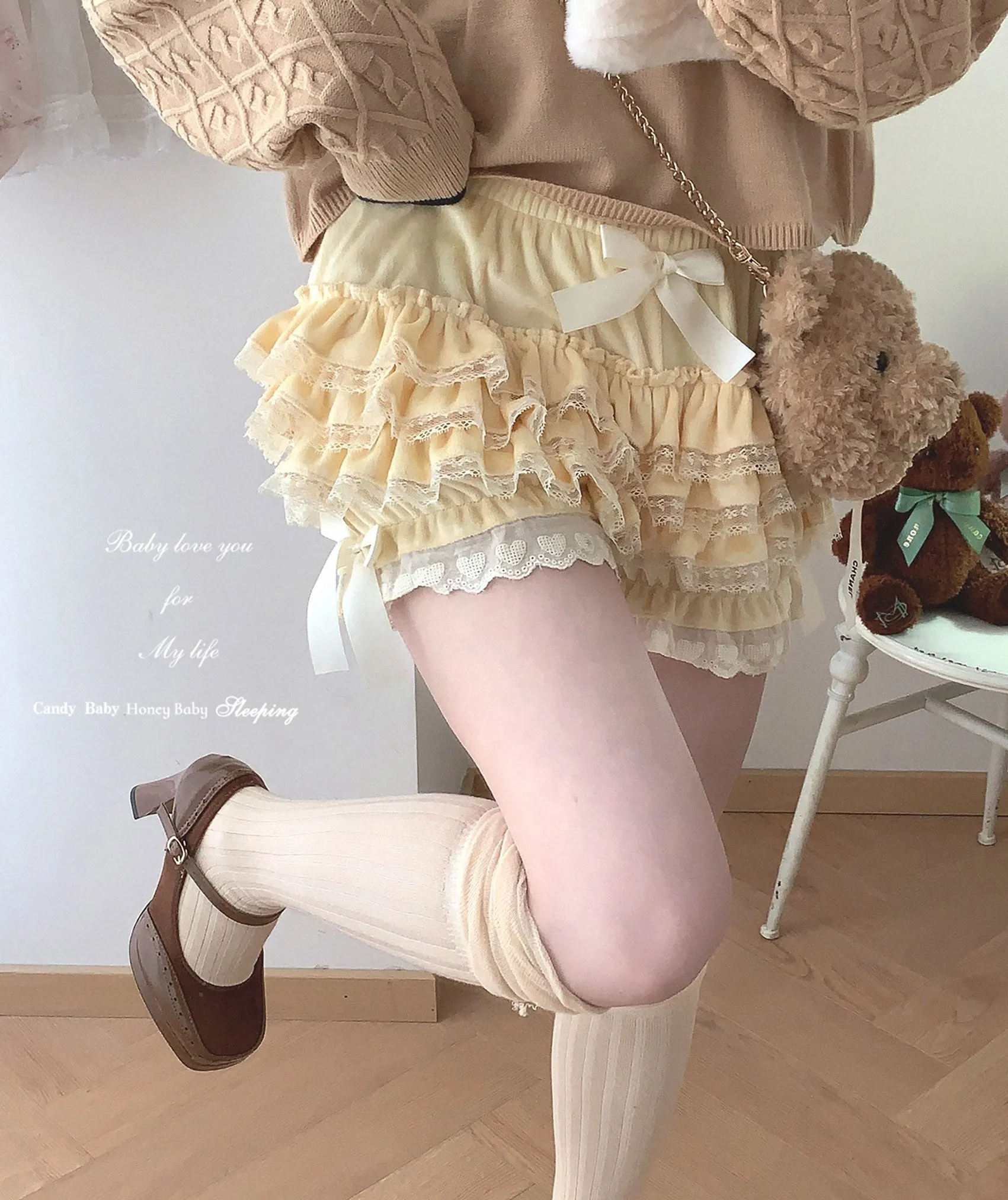 Dormir Doll Lolita Winter Velvet Lace Ruffled Black Brown Cream Bloomers Shorts