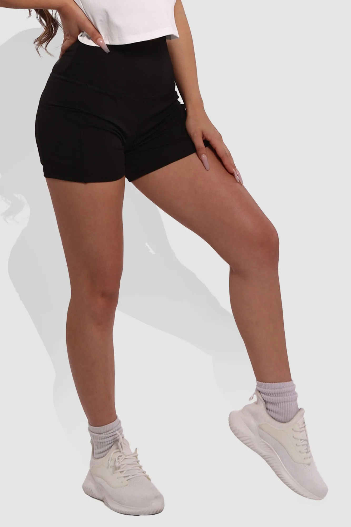 High Waist Athletic Biker Shorts With Side Pockets - Black