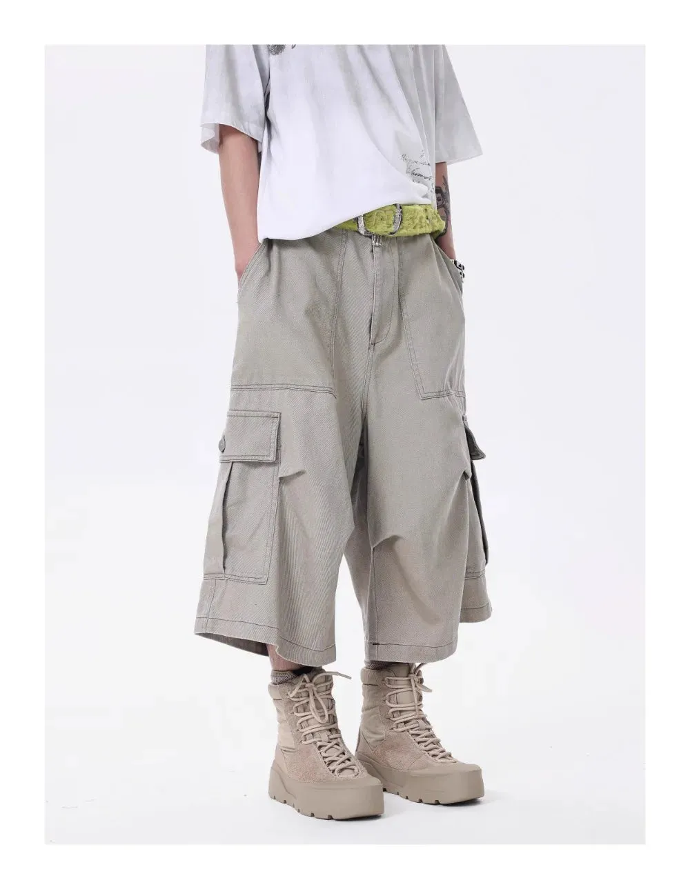 Wide-leg Calf-length Cargo Shorts